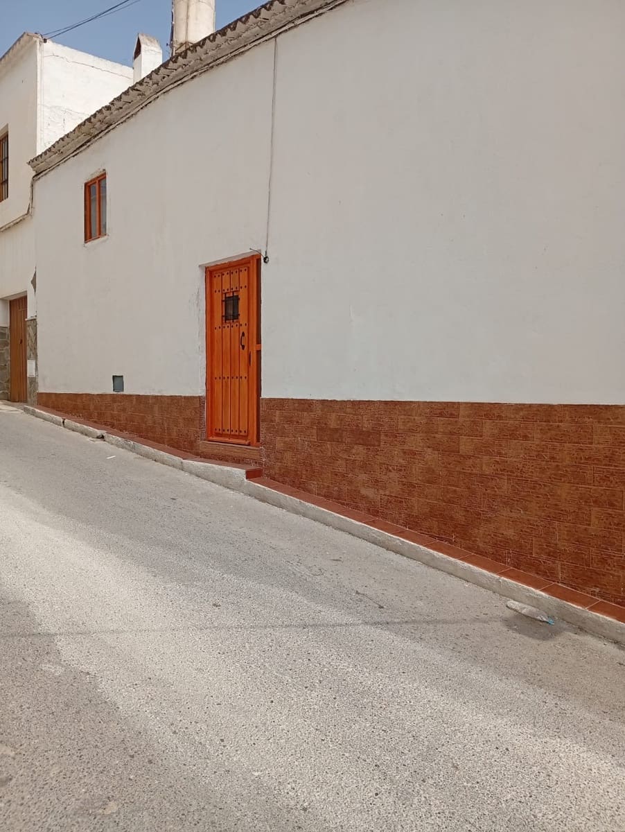 Semi-Rækkehus til salg i Berja - € 120.000 (Ref: 7852565)