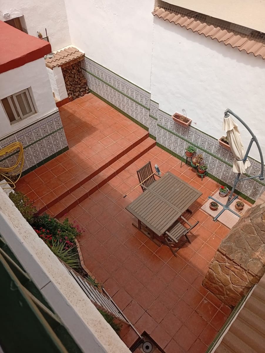 Semi-Rækkehus til salg i Berja - € 120.000 (Ref: 7852565)