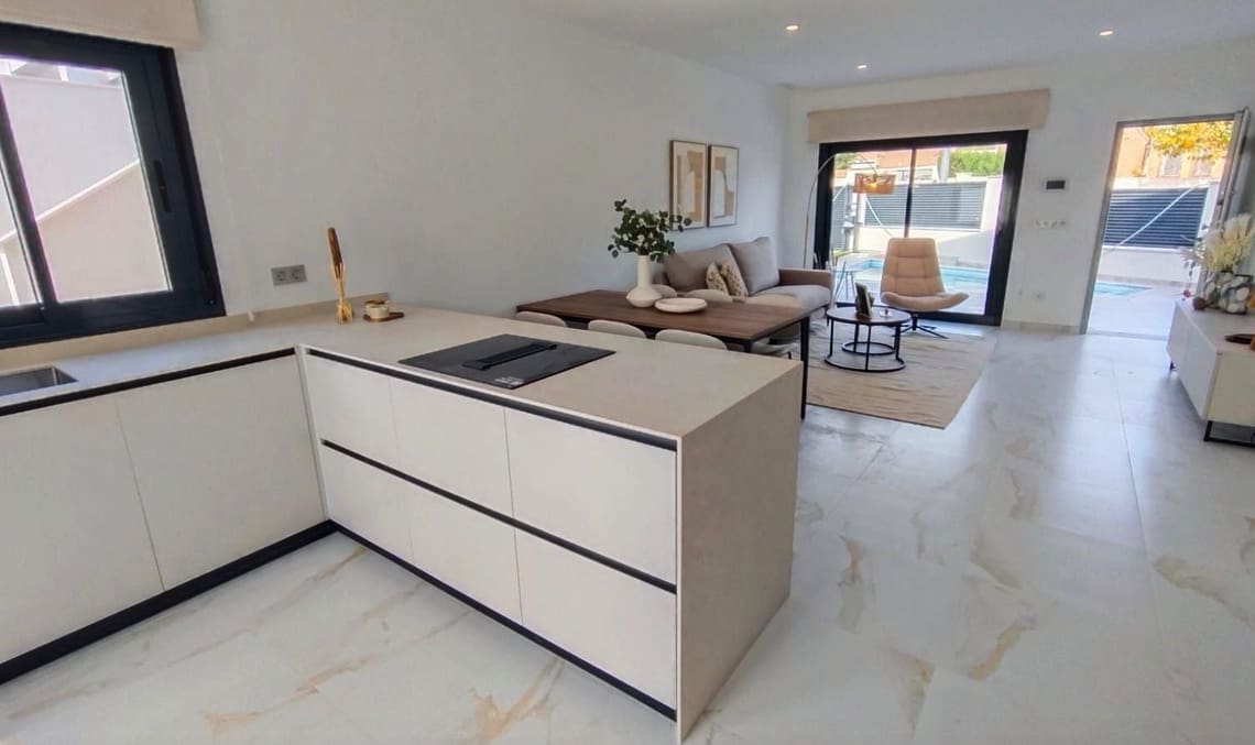 3 bedroom Villa for sale in Pinar de Campoverde with pool garage - € 422,500 (Ref: 7426510)