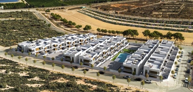 3 Zimmer Apartment zu verkaufen in San Miguel de Salinas mit Pool - 244.900 € (Ref: 8531626)