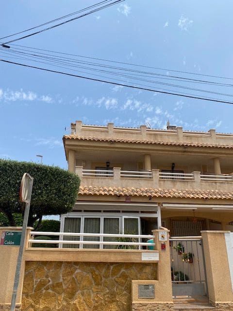 3 bedroom Villa for sale in Torre de la Horadada with garage - € 239,000 (Ref: 9036328)