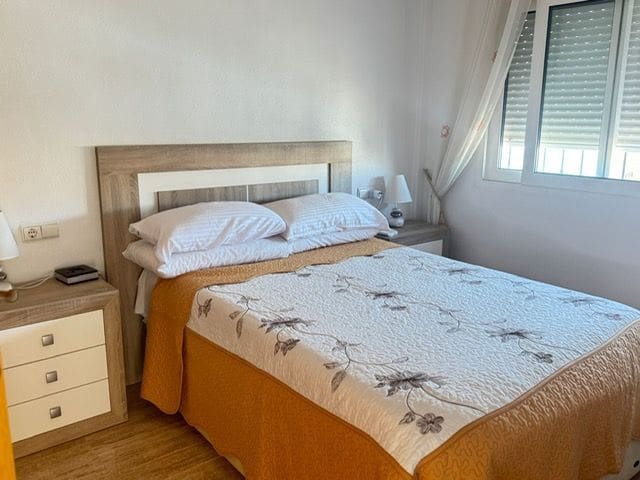 4 bedroom Townhouse for sale in Torre de la Horadada with garage - € 249,000 (Ref: 9084904)