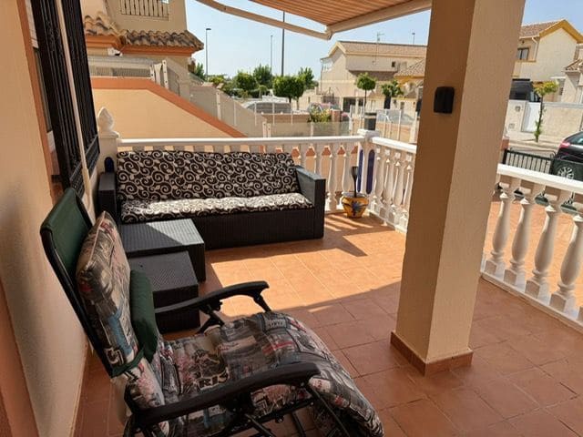 4 bedroom Townhouse for sale in Torre de la Horadada with garage - € 249,000 (Ref: 9084904)