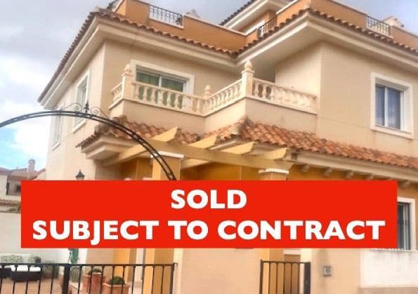 Casa de 2 habitaciones en Torre de la Horadada en venta con piscina garaje - 210.000 € (Ref: 9269141)