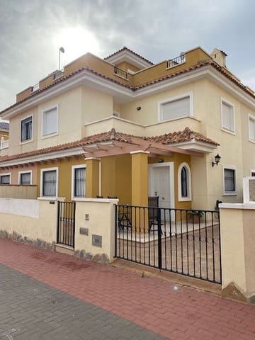 3 bedroom Villa for sale in Torre de la Horadada, Pilar de la Horadada with garage - € 220,000 (Ref: 9418827)