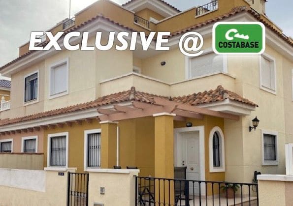 3 slaapkamer Villa te koop in Torre de la Horadada, Pilar de la Horadada met garage - € 220.000 (Ref: 9418827)