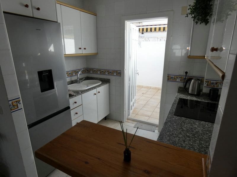 3 bedroom Townhouse for sale in Torre de la Horadada with pool - € 265,000 (Ref: 9491057)