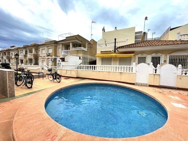 2 sovrum Bungalow till salu i Los Alcázares med pool - 159 950 € (Ref: 9590651)