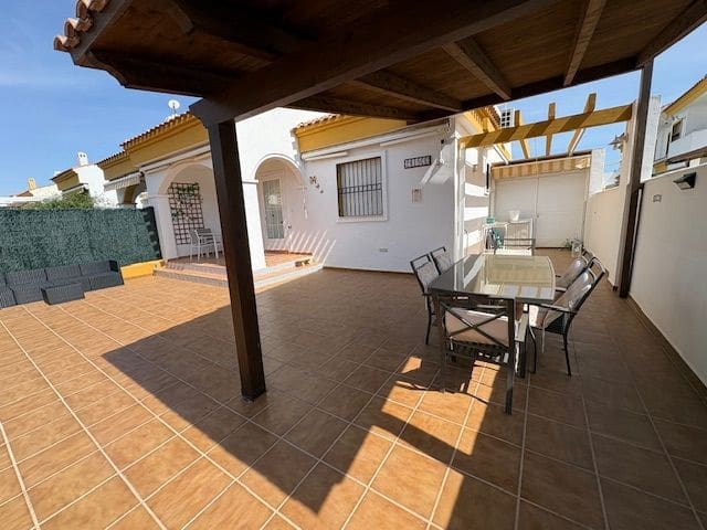 4 sovrum Villa till salu i Torre de la Horadada med pool - 395 000 € (Ref: 9793968)