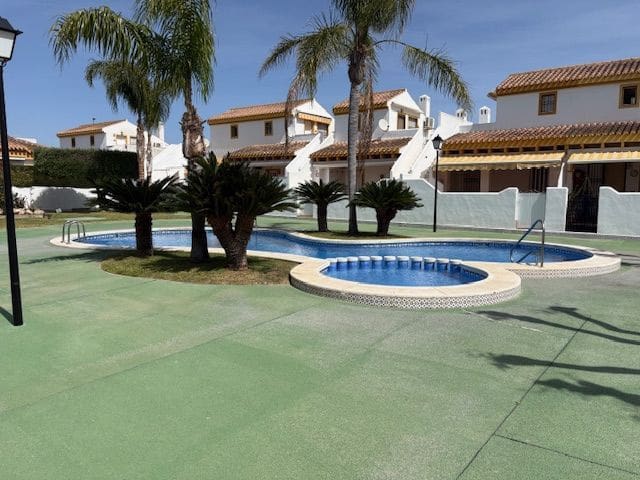 4 sovrum Villa till salu i Torre de la Horadada med pool - 395 000 € (Ref: 9793968)