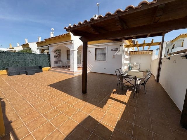 4 sovrum Villa till salu i Torre de la Horadada, Pilar de la Horadada med pool - 395 000 € (Ref: 9793968)