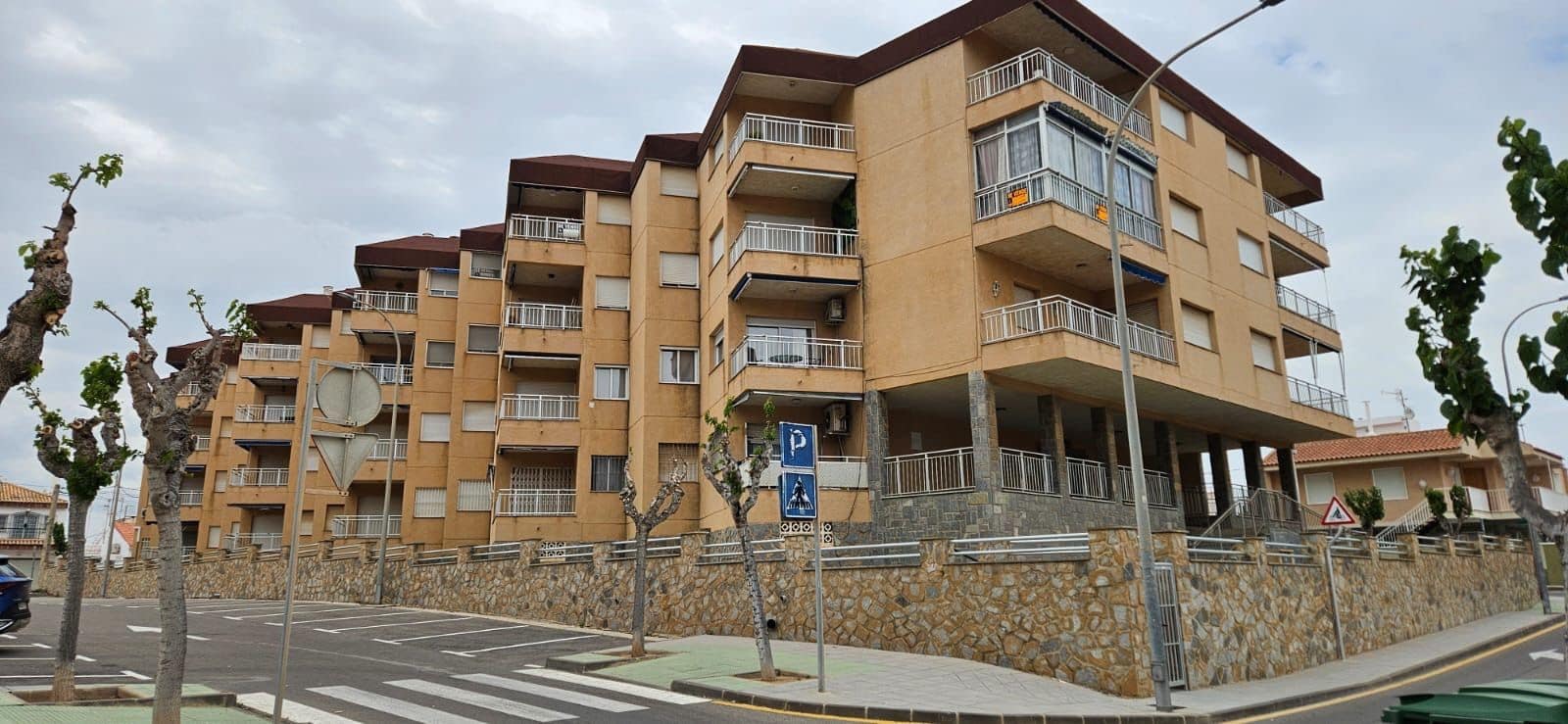 Apartamento de 3 habitaciones en Torre de la Horadada en venta con garaje - 275.000 € (Ref: 9805965)