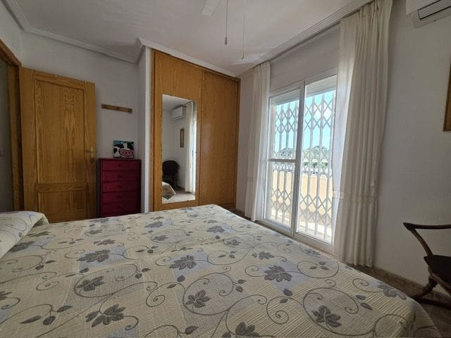 4 bedroom Townhouse for sale in Torre de la Horadada - € 255,000 (Ref: 9805966)