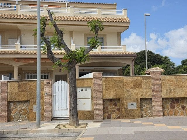 4 bedroom Townhouse for sale in Torre de la Horadada, Pilar de la Horadada - € 255,000 (Ref: 9805966)