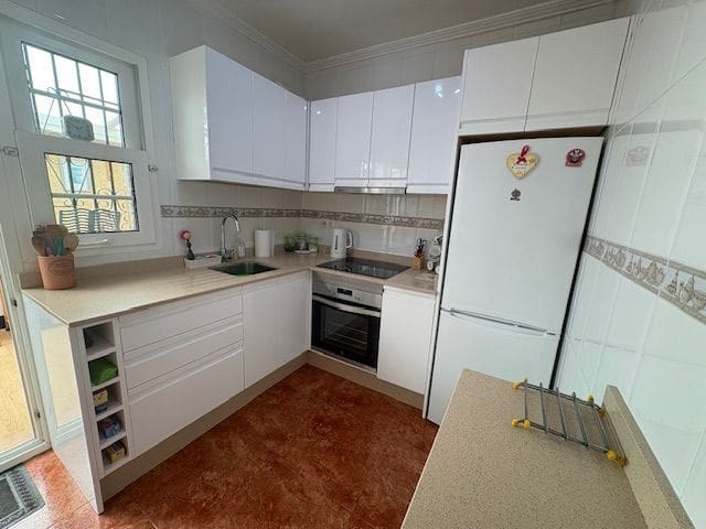 2 soverom Hus til salgs i Torre de la Horadada med garasje - € 220 000 (Ref: 9835096)