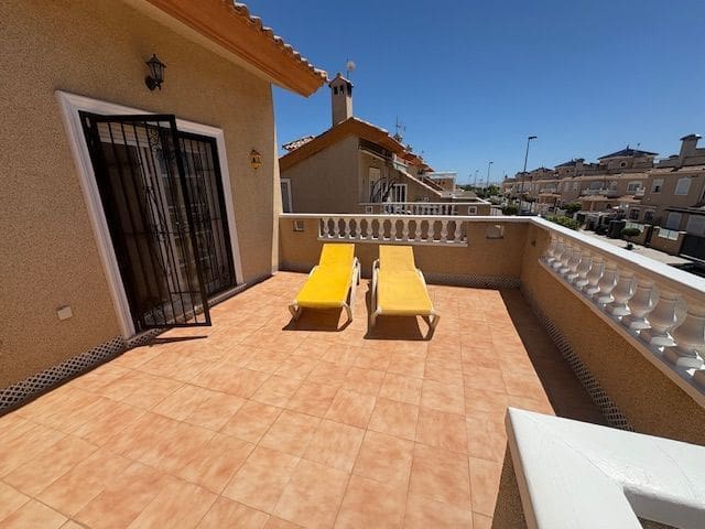 2 soverom Hus til salgs i Torre de la Horadada med garasje - € 220 000 (Ref: 9835096)