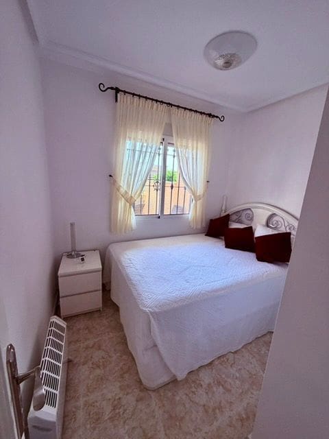 3 soveværelse Byhus til salg i Torre de la Horadada med swimmingpool - € 235.000 (Ref: 9921636)