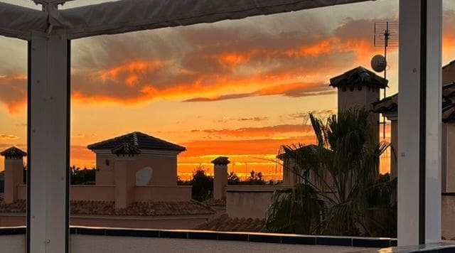 3 soveværelse Byhus til salg i Torre de la Horadada med swimmingpool - € 235.000 (Ref: 9921636)