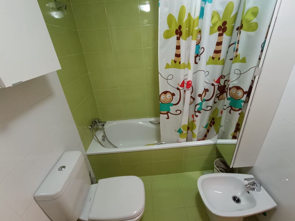 3 soveværelse Lejlighed til salg i Caleta de Velez med garage - € 420.000 (Ref: 10005201)