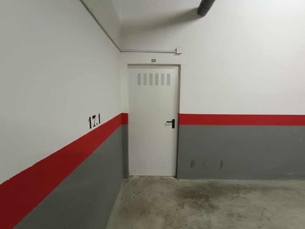 3 soveværelse Lejlighed til salg i Caleta de Velez med garage - € 420.000 (Ref: 10005201)
