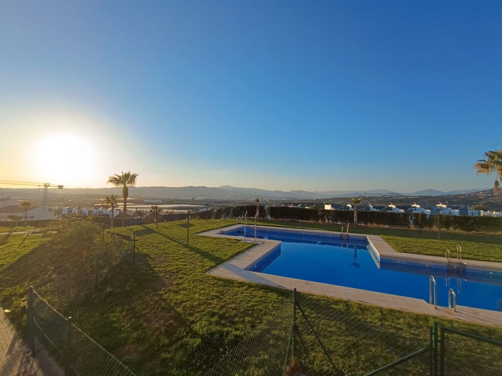 3 soveværelse Lejlighed til salg i Caleta de Velez med garage - € 420.000 (Ref: 10005201)