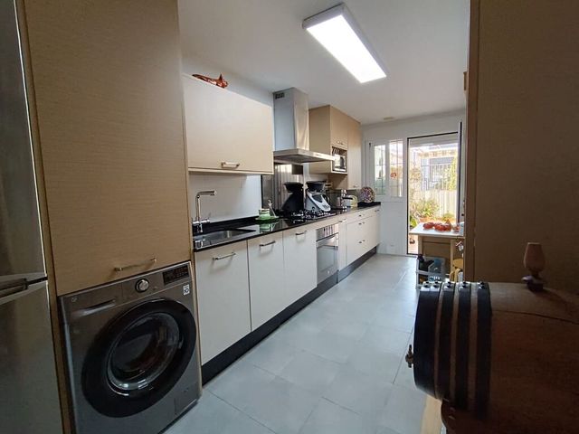 3 soveværelse Lejlighed til salg i Caleta de Vélez, Vélez-Málaga med garage - € 420.000 (Ref: 10005201)