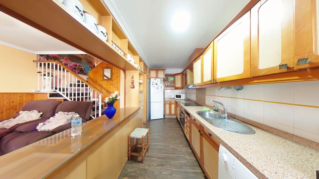 3 sovrum Hus till salu i Nerja med garage - 499 000 € (Ref: 10017179)