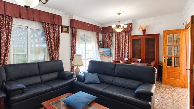 2 slaapkamer Villa te koop in Torrox-Costa, Torrox met garage - € 475.000 (Ref: 10109027)