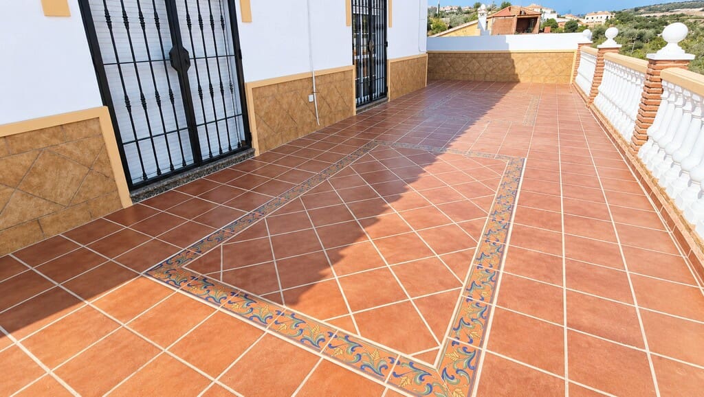 2 slaapkamer Villa te koop in Torrox-Costa met garage - € 475.000 (Ref: 10109027)