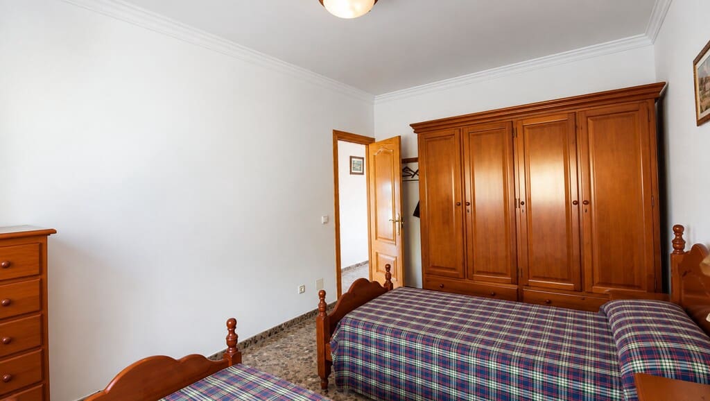 2 slaapkamer Villa te koop in Torrox-Costa met garage - € 475.000 (Ref: 10109027)