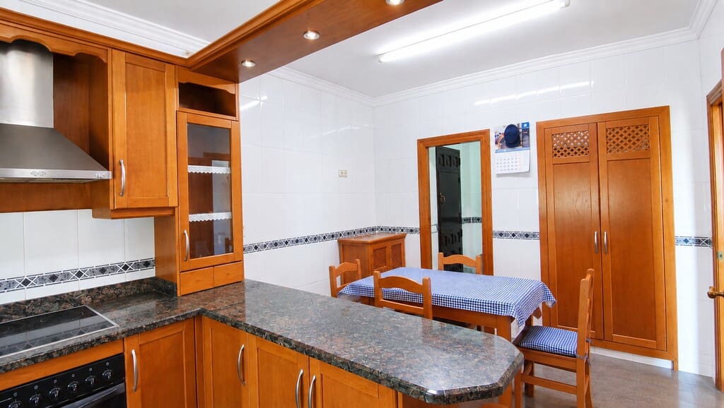 2 slaapkamer Villa te koop in Torrox-Costa met garage - € 475.000 (Ref: 10109027)