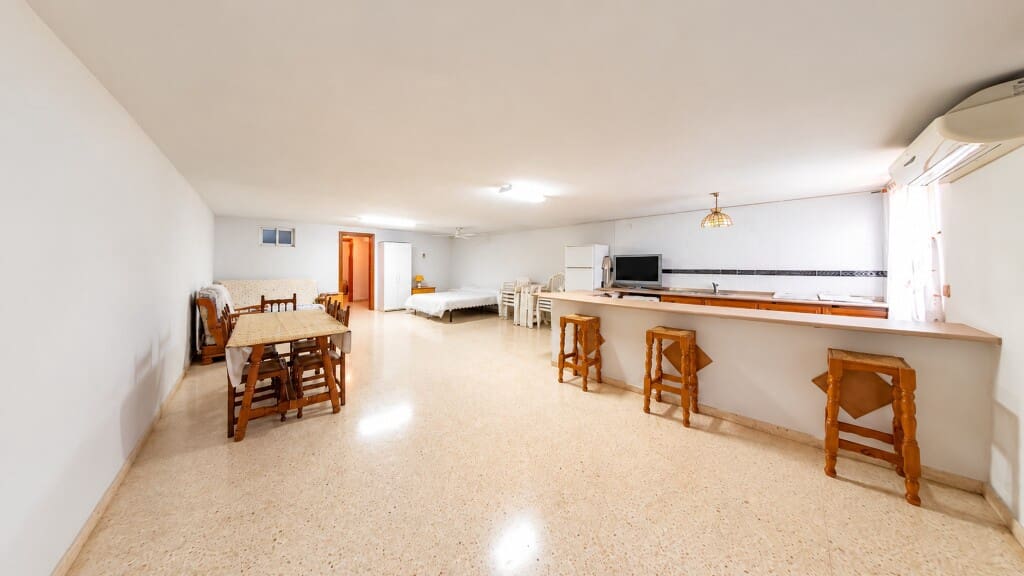 4 sypialnia Dom na sprzedaż w Caleta de Velez z basenem garażem - 399 000 € (Ref: 10162192)