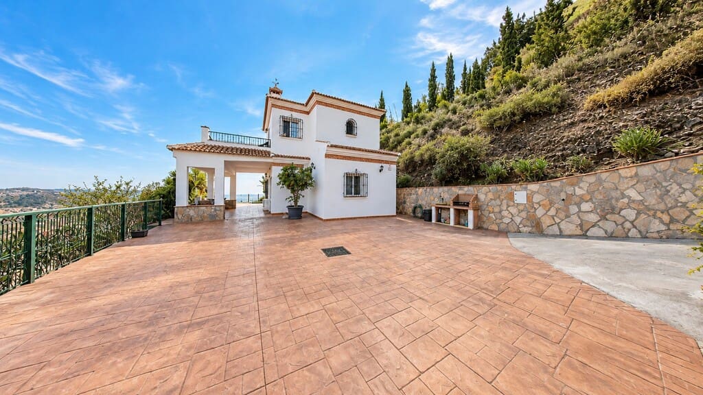 3 bedroom Finca/Country House for sale in Arenas with pool - € 428,000 (Ref: 10162193)