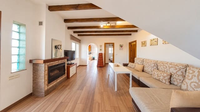 3 bedroom Finca/Country House for sale in Arenas with pool - € 428,000 (Ref: 10162193)