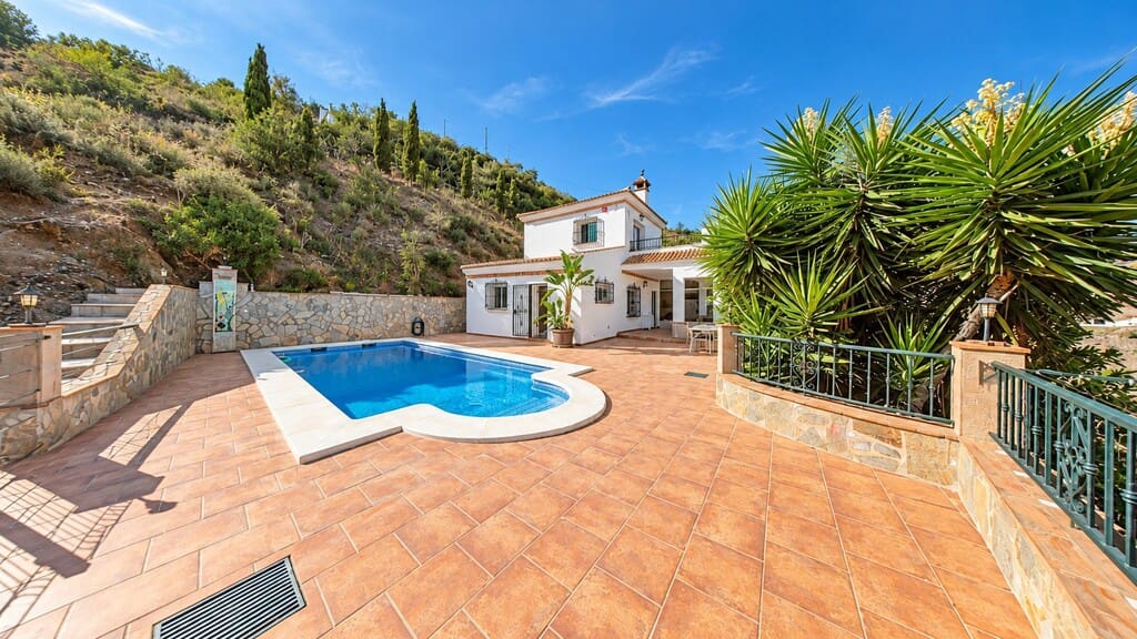 3 bedroom Finca/Country House for sale in Arenas with pool - € 428,000 (Ref: 10162193)
