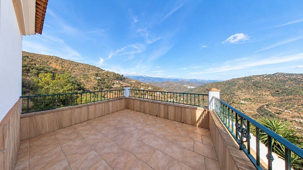 3 bedroom Finca/Country House for sale in Arenas with pool - € 428,000 (Ref: 10162193)