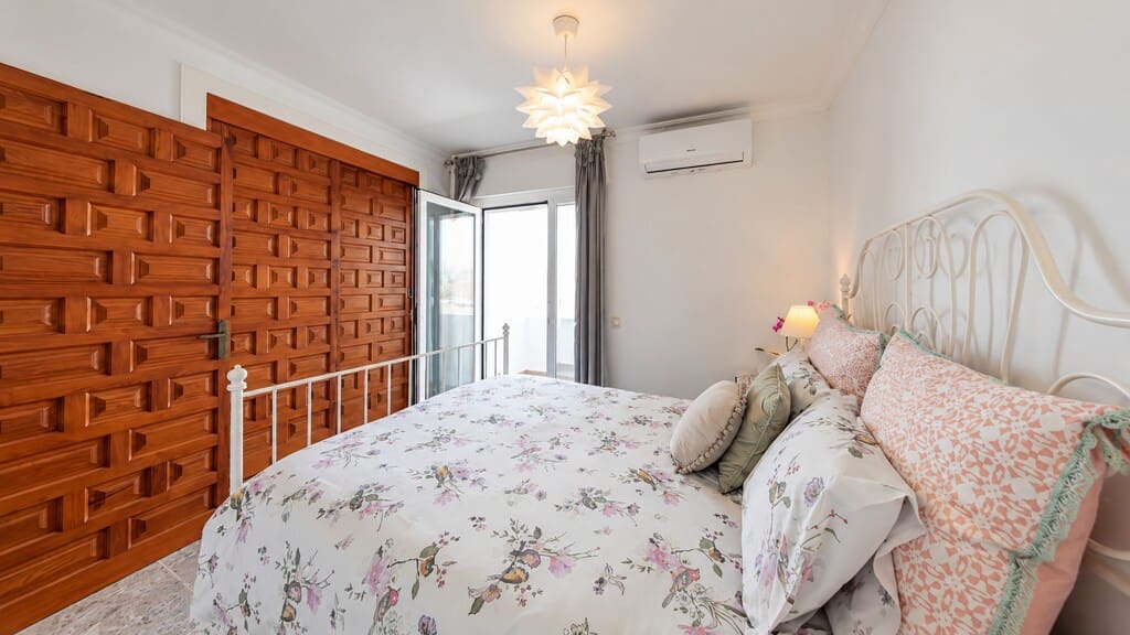 2 soveværelse Lejlighed til salg i Caleta de Velez med swimmingpool garage - € 350.000 (Ref: 10173387)
