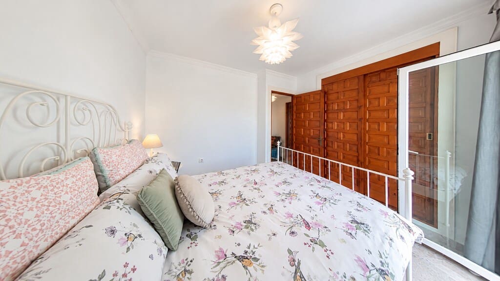 2 soveværelse Lejlighed til salg i Caleta de Velez med swimmingpool garage - € 350.000 (Ref: 10173387)
