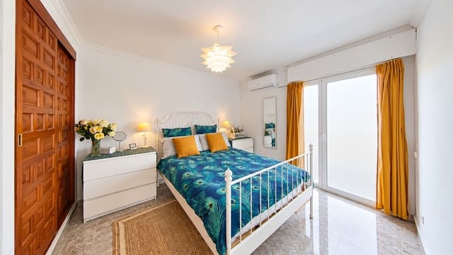 2 bedroom Apartment for sale in Caleta de Vélez, Vélez-Málaga with pool garage - € 350,000 (Ref: 10173387)