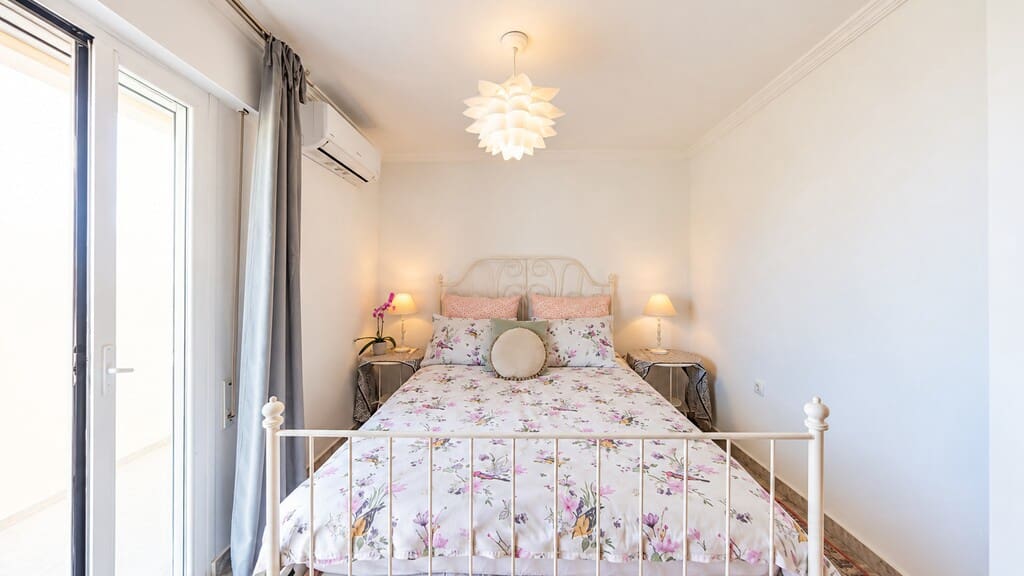 2 soveværelse Lejlighed til salg i Caleta de Velez med swimmingpool garage - € 350.000 (Ref: 10173387)