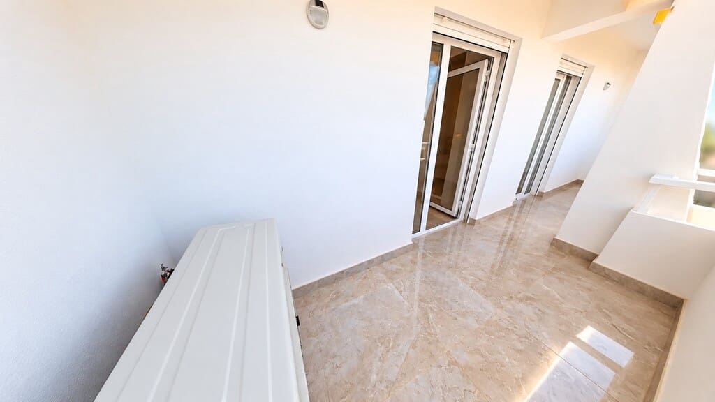 2 soveværelse Lejlighed til salg i Caleta de Velez med swimmingpool garage - € 350.000 (Ref: 10173387)
