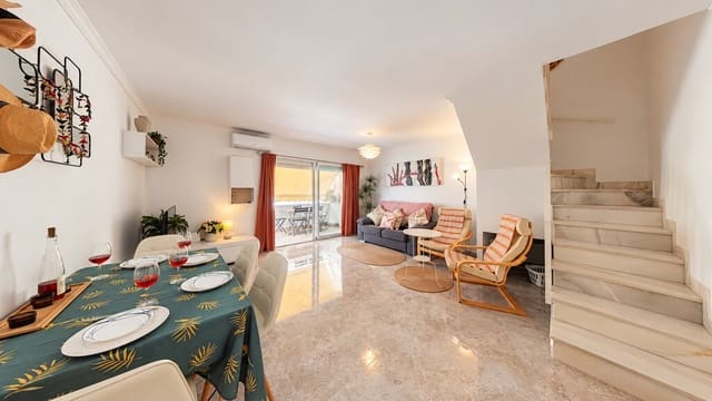 2 bedroom Apartment for sale in Caleta de Vélez, Vélez-Málaga with pool garage - € 350,000 (Ref: 10173387)