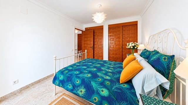 2 bedroom Apartment for sale in Caleta de Vélez, Vélez-Málaga with pool garage - € 350,000 (Ref: 10173387)