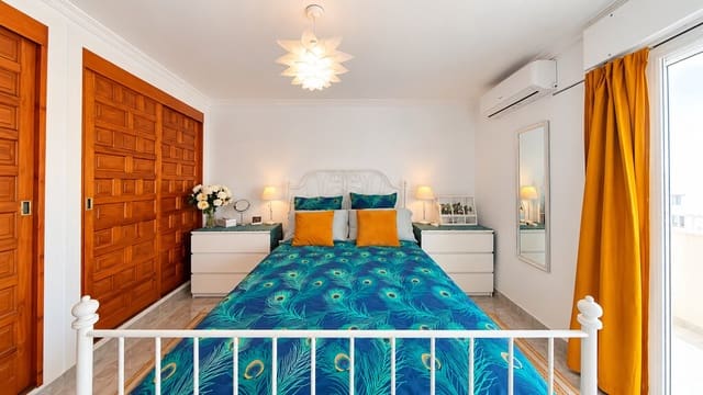 2 bedroom Apartment for sale in Caleta de Vélez, Vélez-Málaga with pool garage - € 350,000 (Ref: 10173387)
