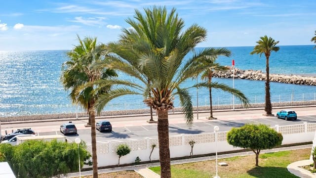 2 bedroom Apartment for sale in Caleta de Vélez, Vélez-Málaga with pool garage - € 350,000 (Ref: 10173387)