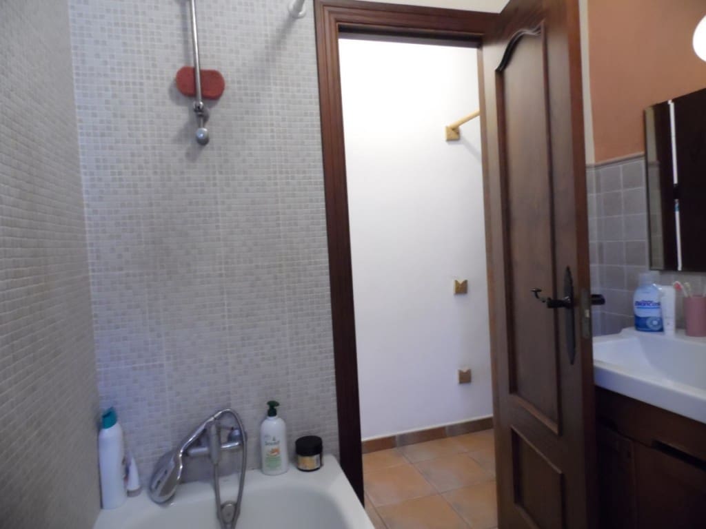 9 chambre Maison de Ville à vendre à Sayalonga - 231 000 € (Ref: 3122155)