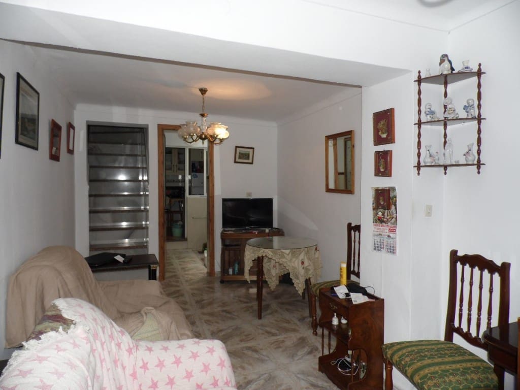 3 soverom Hus til salgs i Algarrobo - € 94 000 (Ref: 3122181)