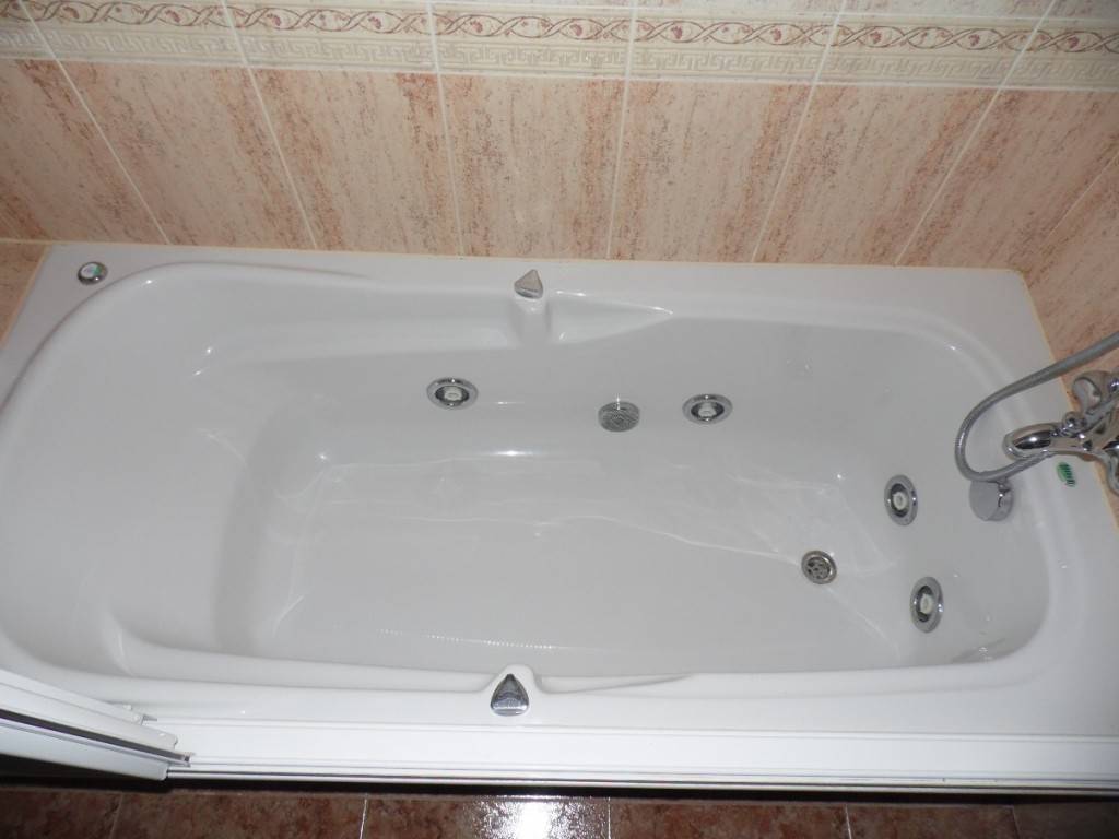 7 soveværelse Villa til salg i Vinuela med swimmingpool garage - € 650.000 (Ref: 3122217)