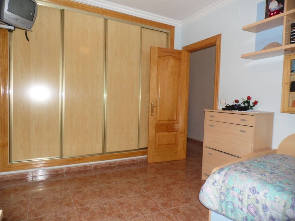 7 soveværelse Villa til salg i Vinuela med swimmingpool garage - € 650.000 (Ref: 3122217)