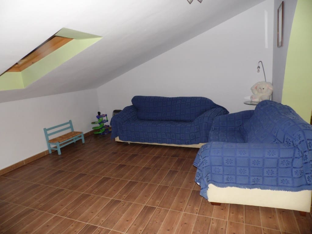 7 soveværelse Villa til salg i Vinuela med swimmingpool garage - € 650.000 (Ref: 3122217)